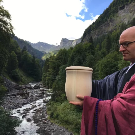 Freier Pfarrer - Trauerredner - Zen Meister Reding