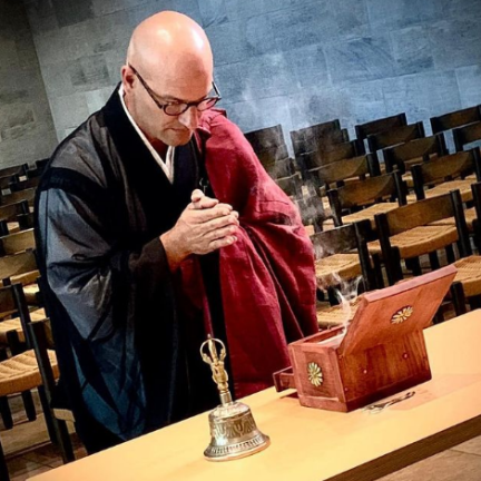 Abschiedsredner und Trauerredner Vater Reding aus dem Honora Zen Kloster