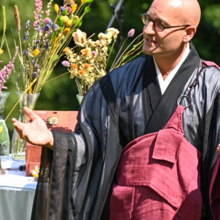 Buddhistische Bestattung - Abdankungsredner - Zen Meister Reding