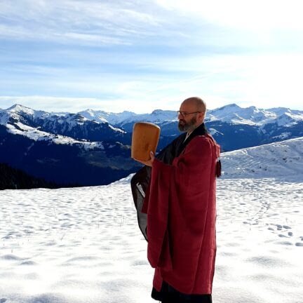 Asche verstreuen auf dem Berg - Abschiedsredner und Trauerredner - Zen Meister Vater Reding