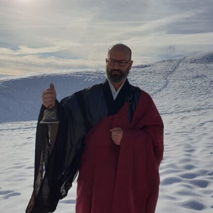 Asche verstreuen auf dem Berg - Abschiedsredner und Trauerredner - Zen Meister Vater Reding