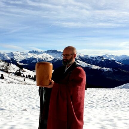 Asche verstreuen auf dem Berg - Abschiedsredner und Trauerredner - Zen Meister Vater Reding