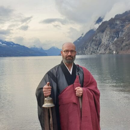 Gedenkzeremonie mit  Abschiedsredner Zen Meister - Vater Reding
