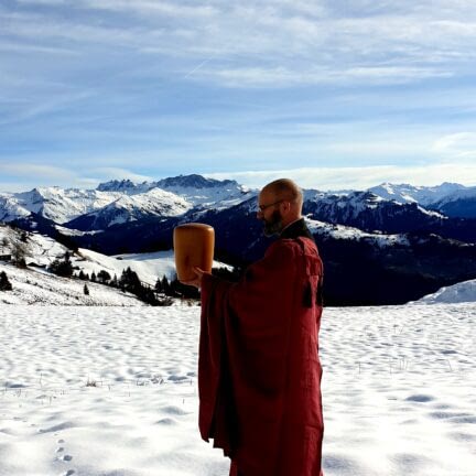 Asche verstreuen auf dem Berg - Abschiedsredner und Trauerredner - Zen Meister Vater Reding