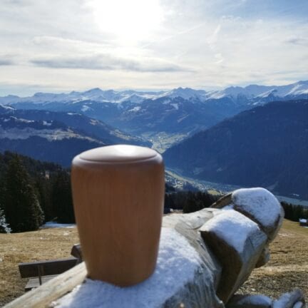 Asche verstreuen auf dem Berg - Abschiedsredner und Trauerredner - Zen Meister Vater Reding