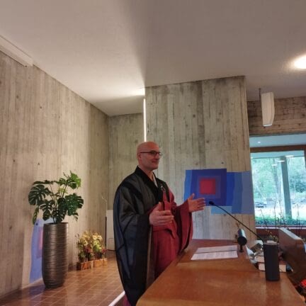 Abdankung mit Trauerredner Zen Meister Vater Reding