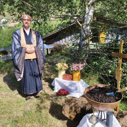 Beerdigung - Trauerredner Zen Meister Vater Reding - Seelisberg Uri