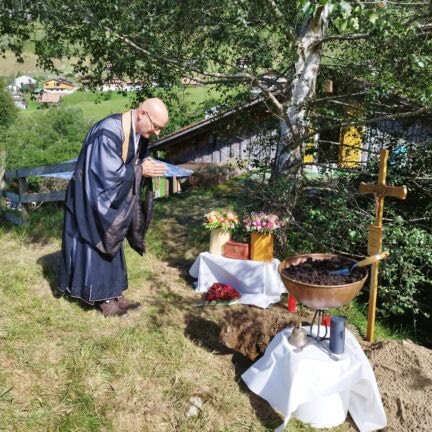 Beerdigung - Trauerredner Zen Meister Vater Reding - Seelisberg Uri