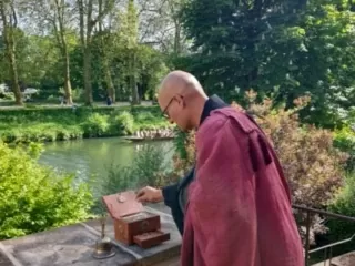 Sternenkind Kinderbegräbnis - Trauerredner für die Beerdigung - Zen Vater Meister Reding