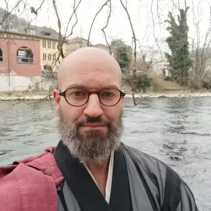 Asche verstreuen am Fluss - Limmat Baden - Trauerredner - Zen Vater Meister Reding