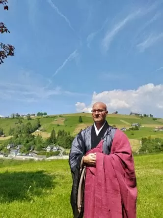 Bennau Trauerredner und Abschiedsredner Zen Meister Reding